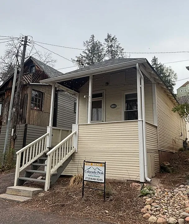 103 Ruxton Ave #A