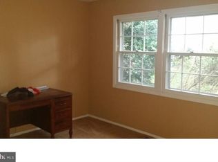 55 Twig Ln, Willingboro, NJ 08046