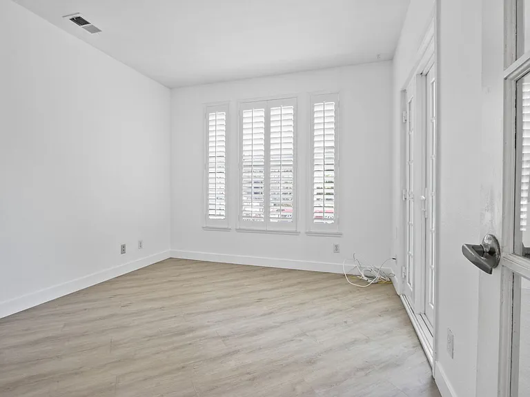 1801 Capetown Cir — Photo 18