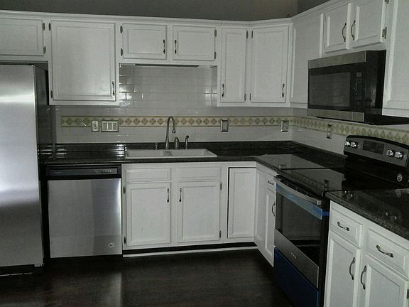 4th image of 689 Whippoorwill Dr