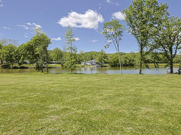 2nd image of 380 Whippoorwill Ln