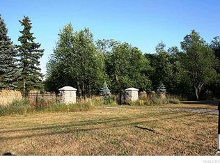 5045 Kraus Rd, Clarence, NY 14031