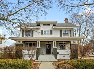 408 S State St, Bloomington, IL 61701