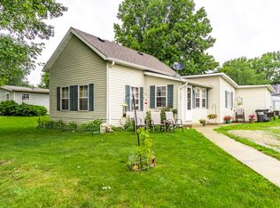 102 W Center St, Sidney, IN 46562