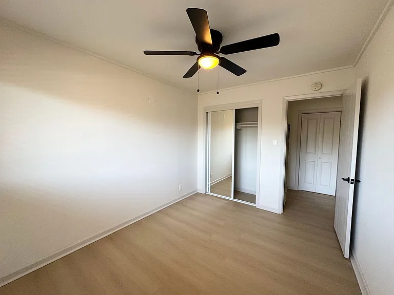 655 N Delaware St — Photo 23