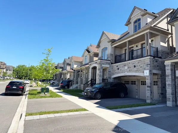 7 Crofting Cres, Markham, ON L6E 0V9