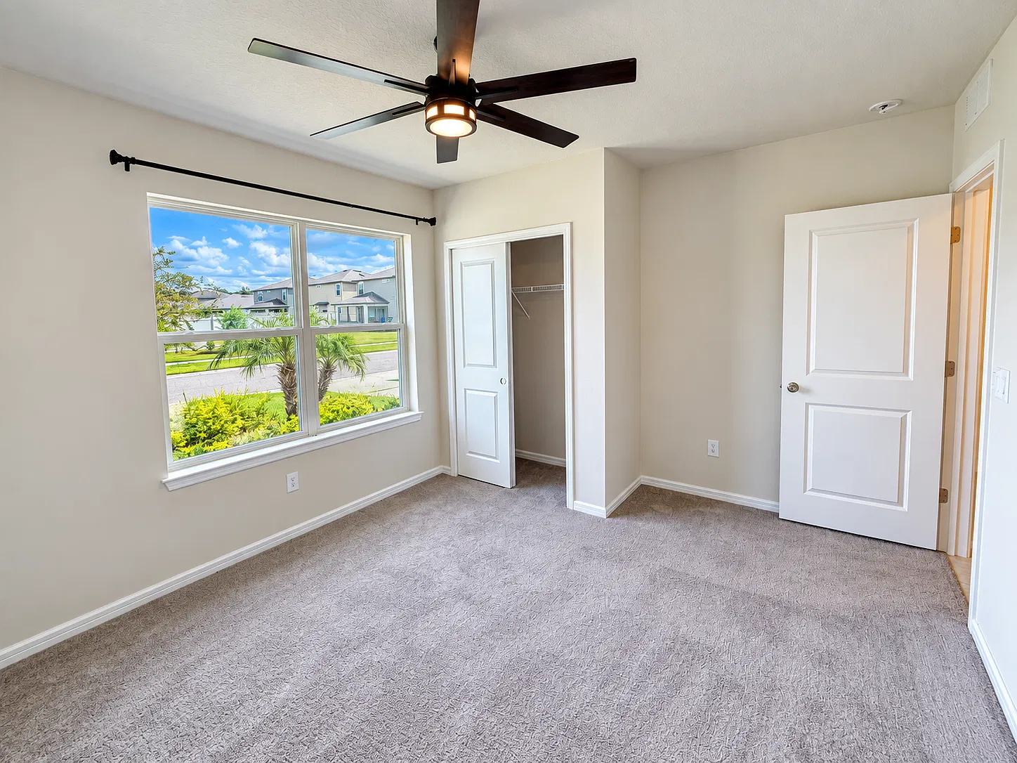 4 bed, 2.0 bath, 1849 sqft, $2,495 — Photo 2