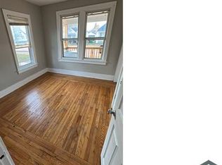 16250 Chesterfield Ave, Eastpointe, MI 48021