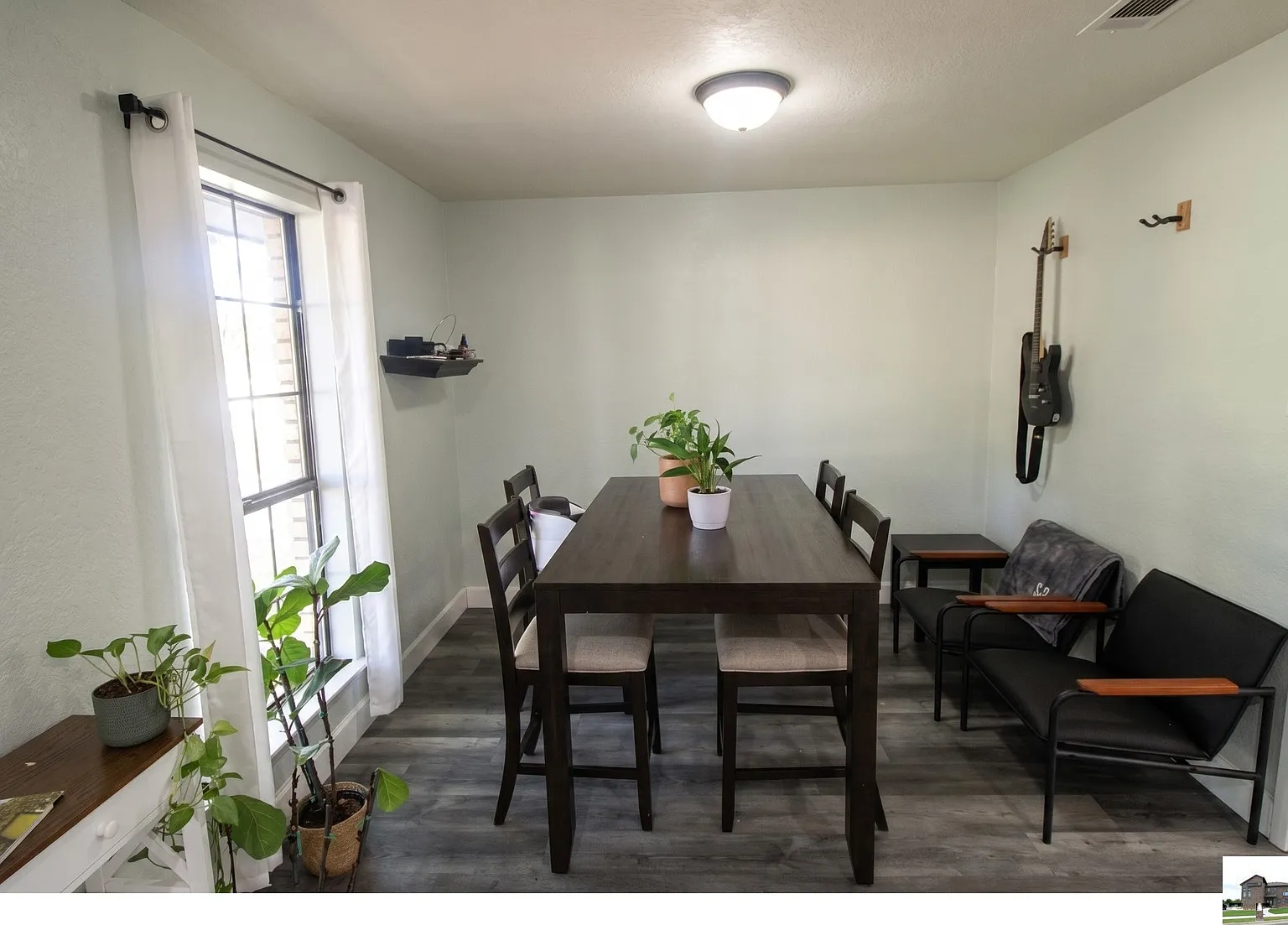 3 bed, 2.5 bath, 1943 sqft, $1,850 — Photo 4