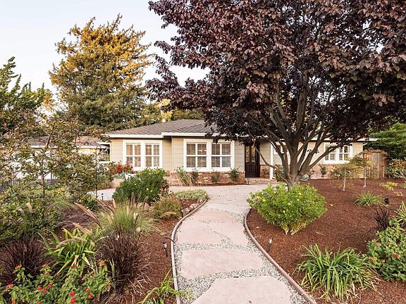 3rd image of 631 Torwood Ln