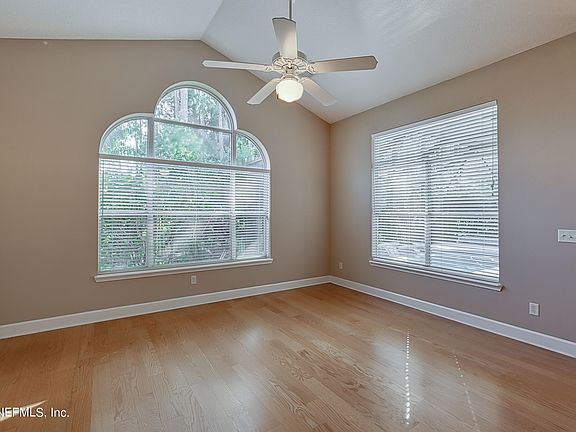 3rd image of 4917 Blackhawk Dr