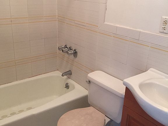 5th image of 235 Madison St #1