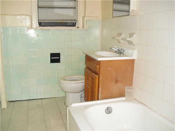 2nd image of 456 E 149th St Frnt 3