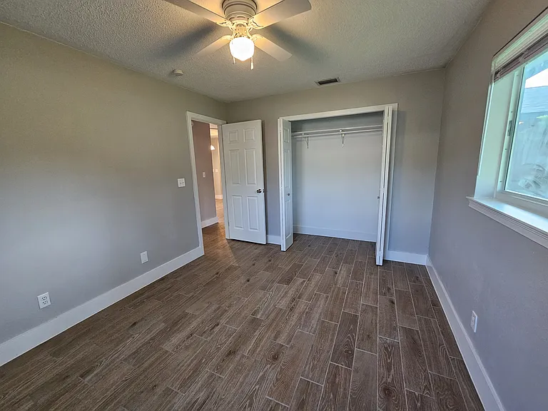 6080 Park Rd — Photo 11
