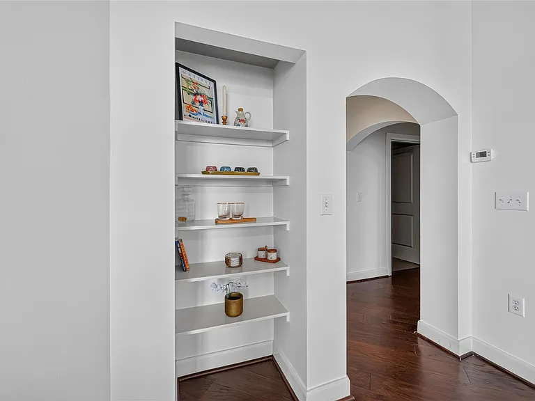 1010 Rosine St #35 — Photo 16