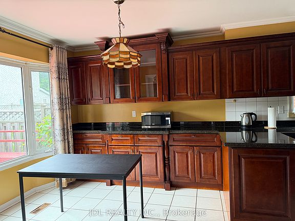 3rd image of 87 Strathmore Dr