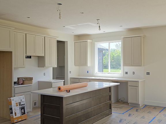5th image of 7961 Loralyn Ct SE #40