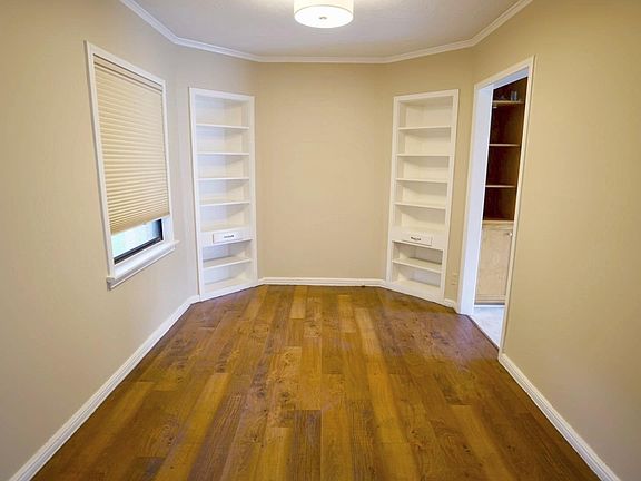 3rd image of 3309 Lawrence St