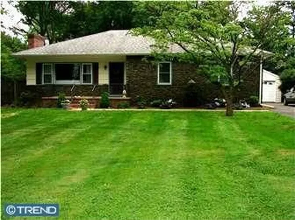 212 Bull Run Rd, Ewing, NJ 08638