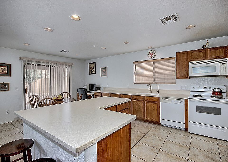 1st image of 4498 E Whitehall Dr
