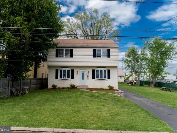 235 Olive St, Warminster, PA 18974