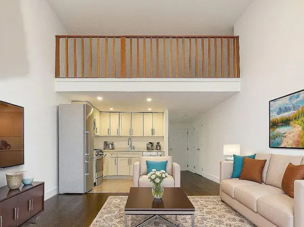 207 East 37th Street image 3 of 10