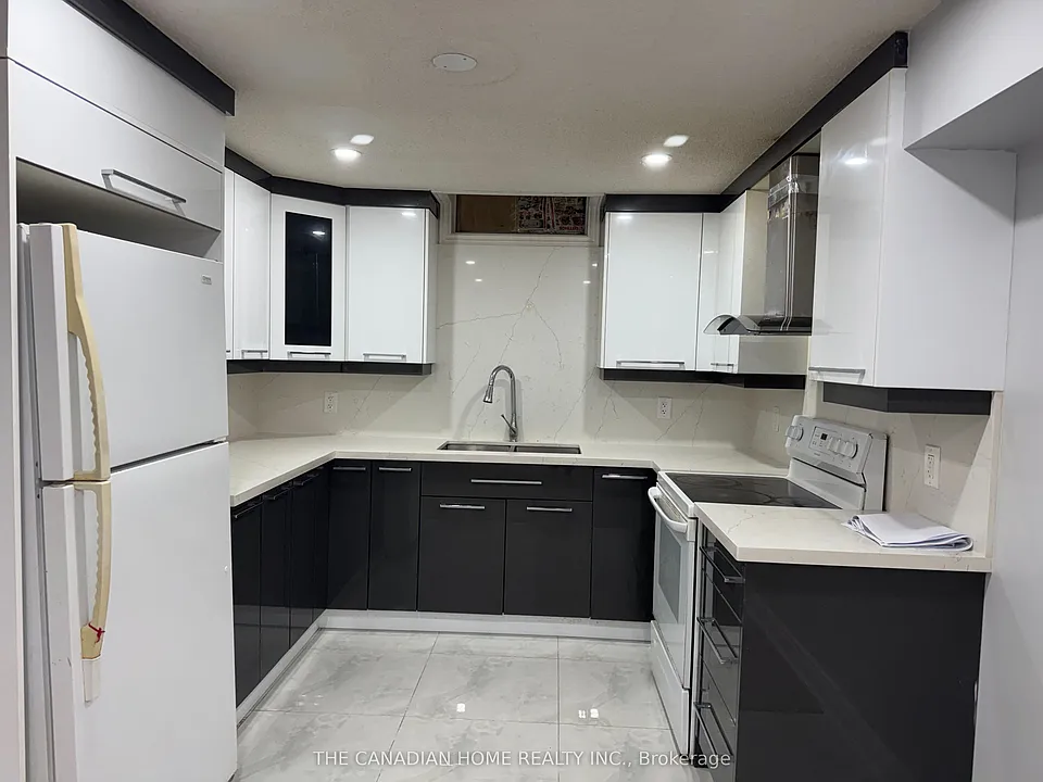 64 Somerset Dr #BASEMENT