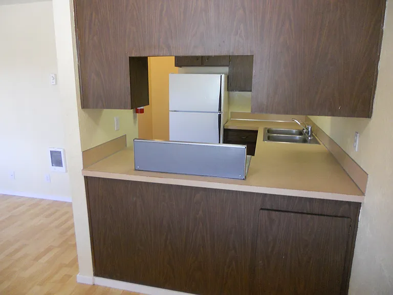 1637 Ferry St #5 — Photo 8