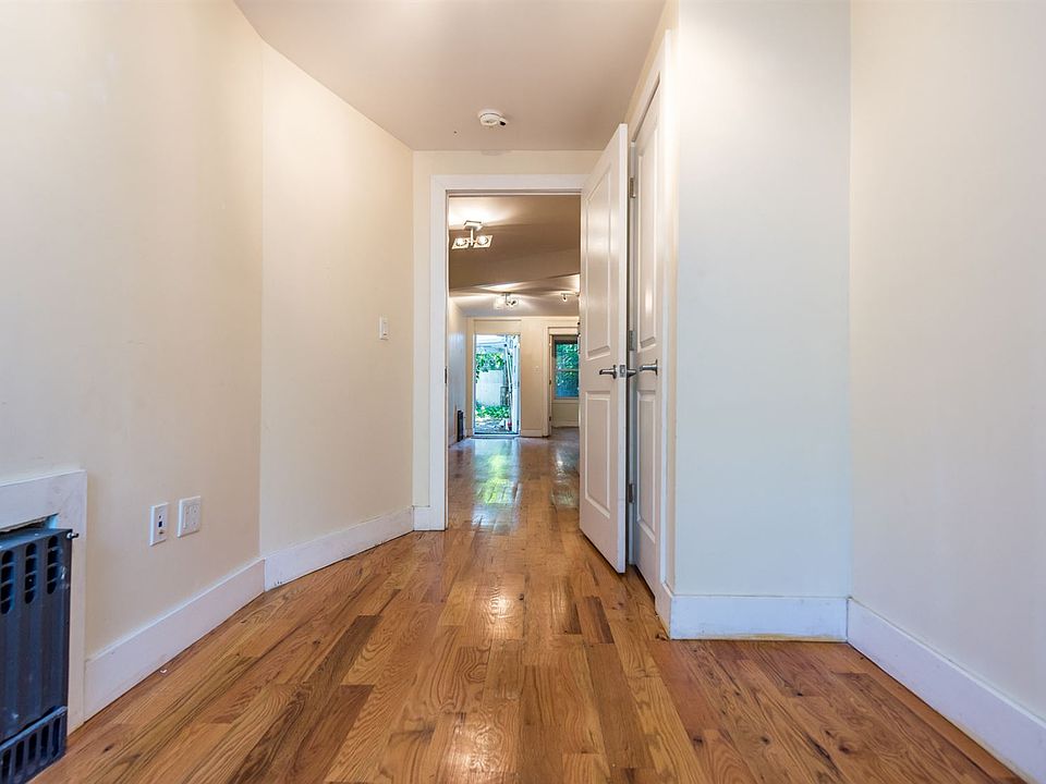 010_1116_bushwick_avenue_unit_1-3