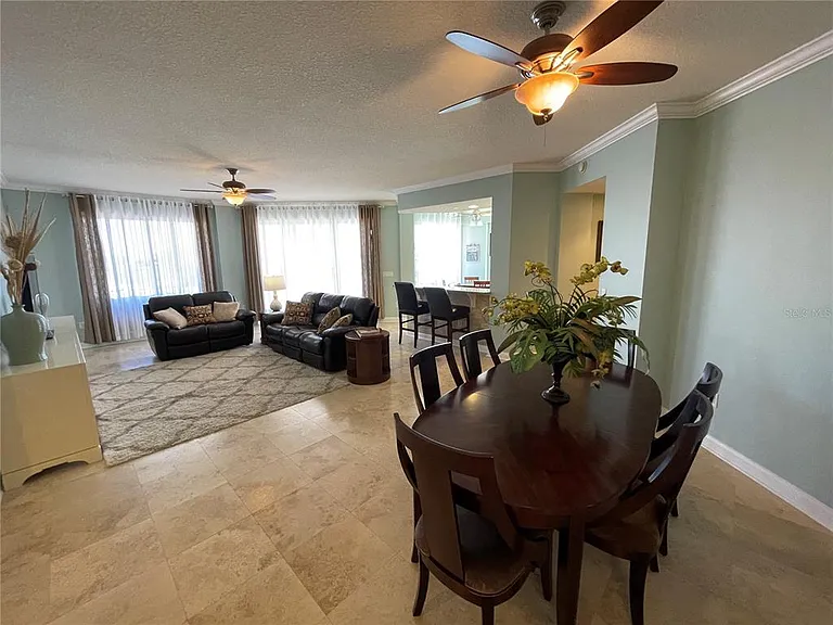 521 Mandalay Ave #309 — Photo 6