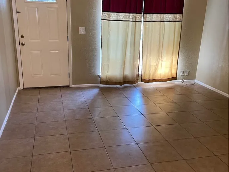 4818 Castle Rose — Photo 3