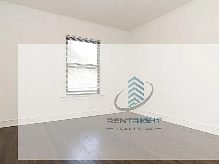 3249-51 N Damen Ave #3251-2 — Photo 7