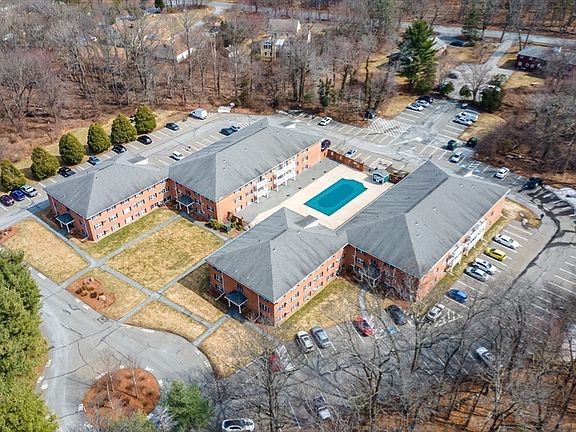 2nd image of 36 Leonard Rd Unit 36