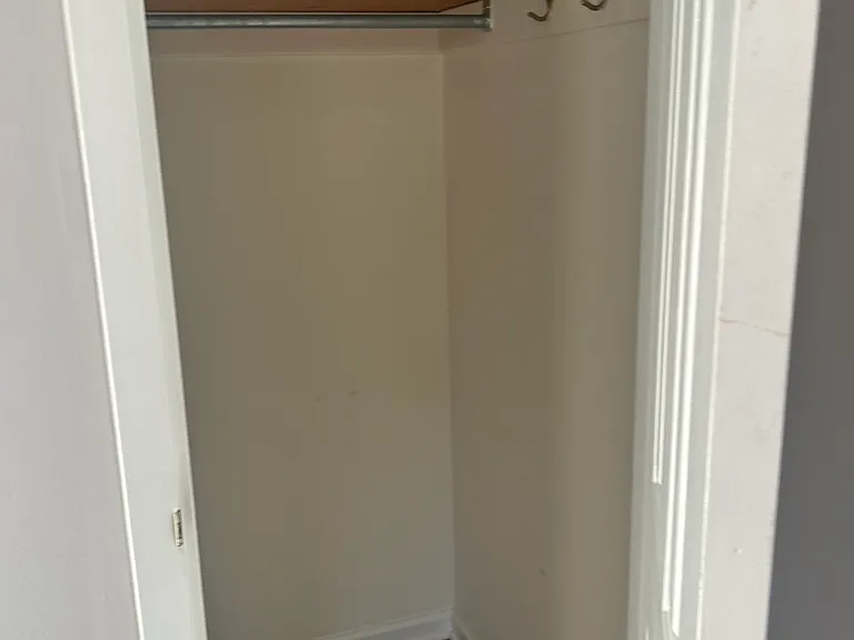 4 E Athens Ave #203 — Photo 10