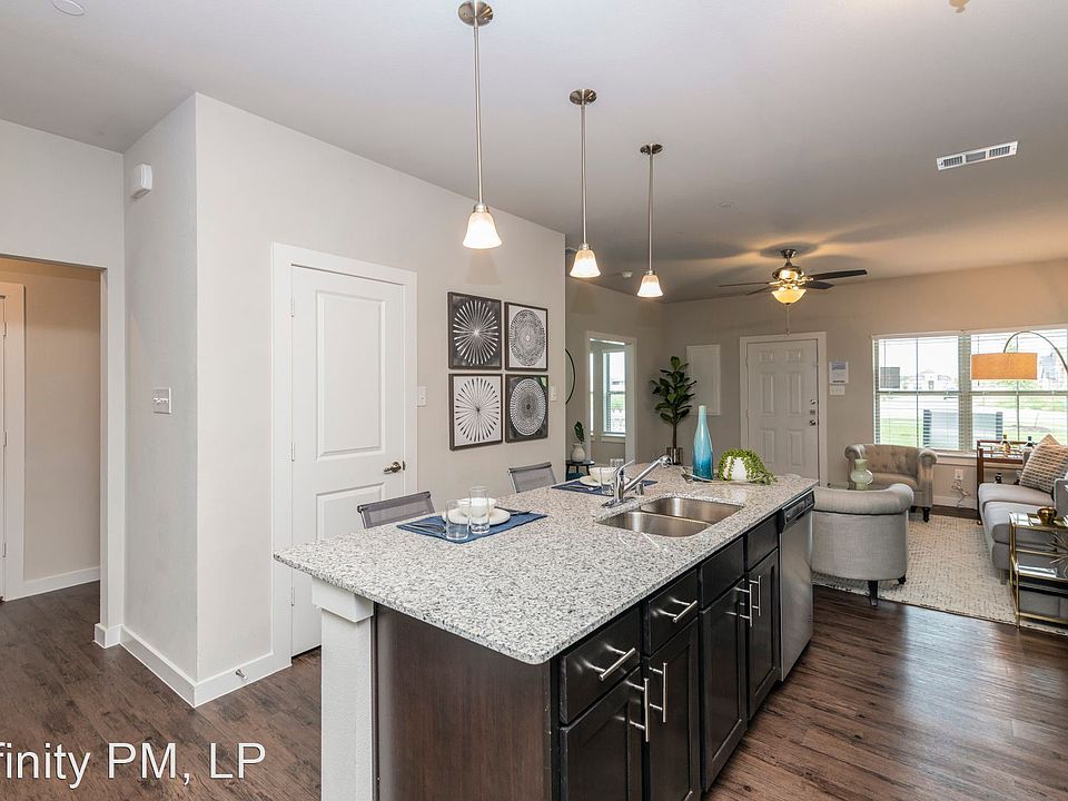 1st image of 196 Lavender Dr