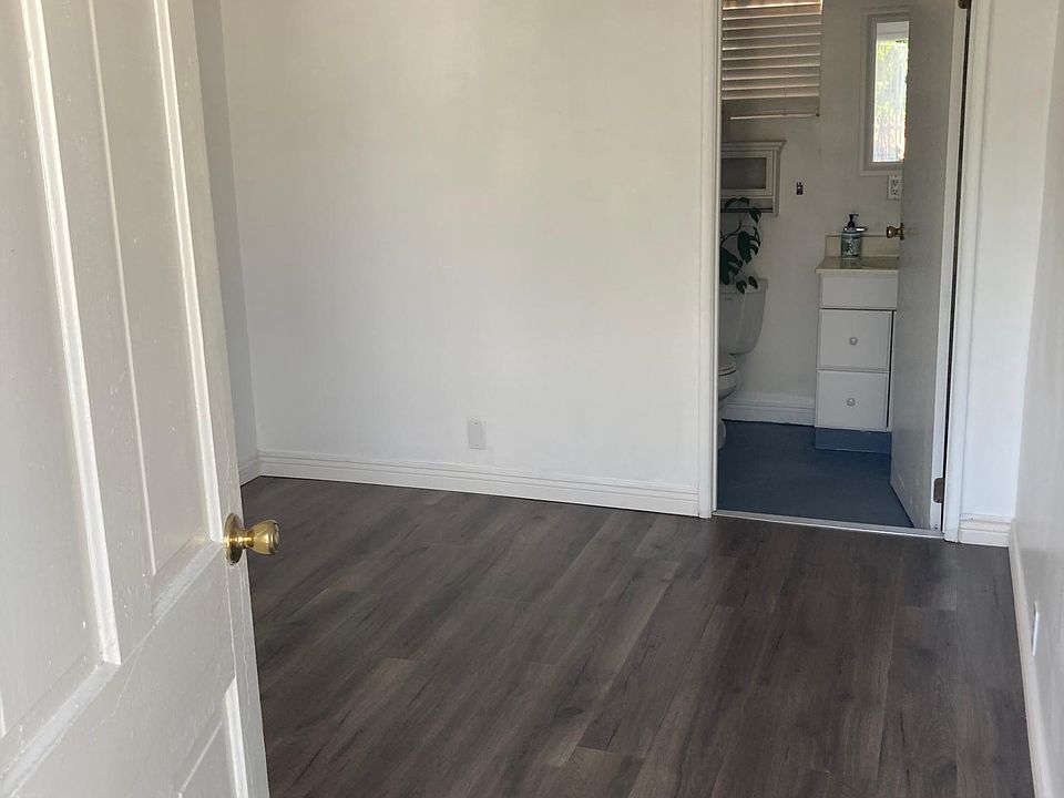 1st image of 18 Linda Cir
