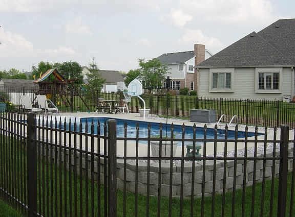 4th image of 1107 Summerway Ct