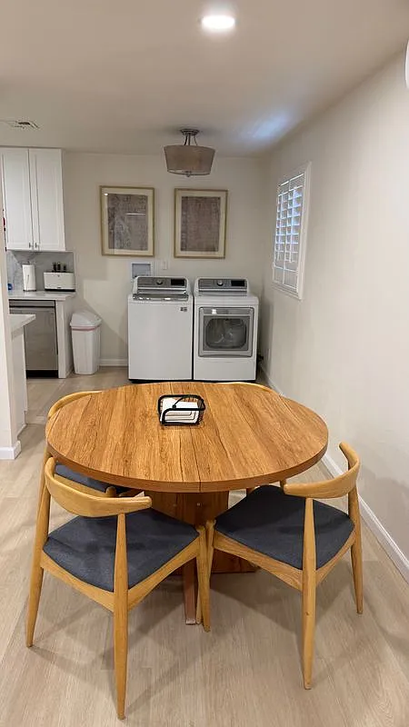 3 bed, 2.0 bath, 1150 sqft, $3,700 — Photo 4