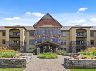 1940 Fulham St APT 207, Roseville, MN 55113