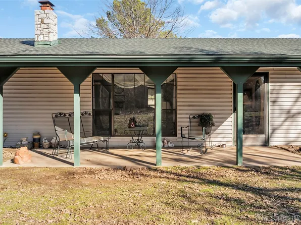 6296 Dickson Rd, Ardmore, OK 73401