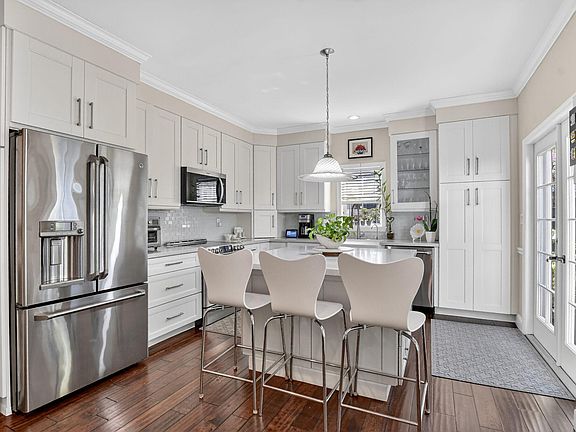 4th image of 5902 Catesby Street