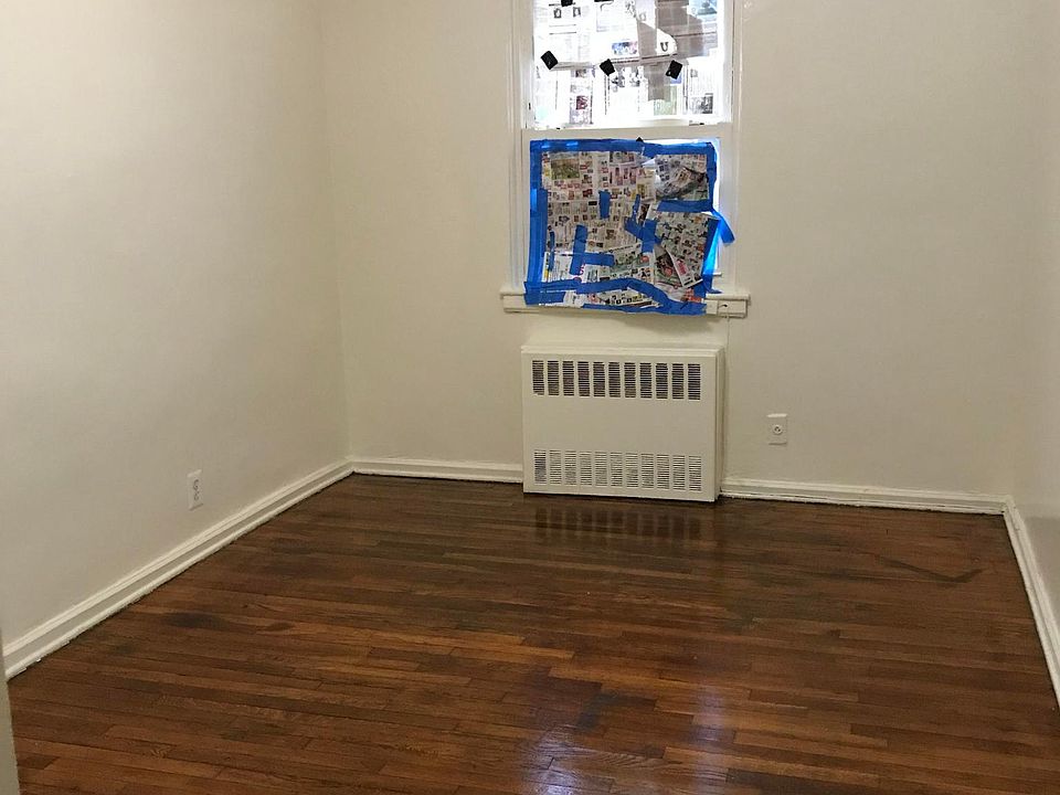 1st image of 1313 E 86th St
