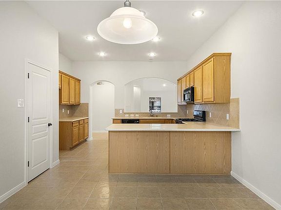 4th image of 1510 Discovery Blvd