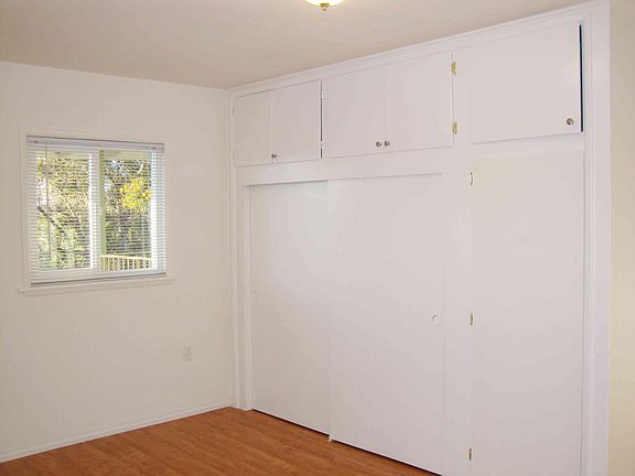 4th image of 320 Park Ave #A