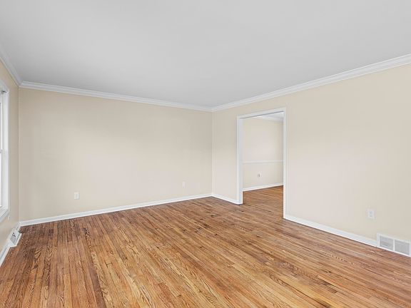 5th image of 3490 Ormond Cir