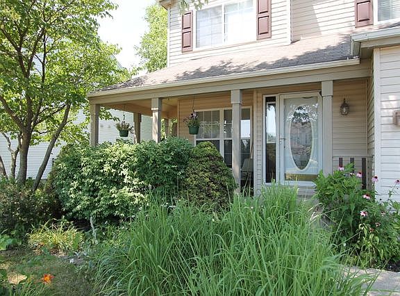 2nd image of 208 W Country Walk Dr