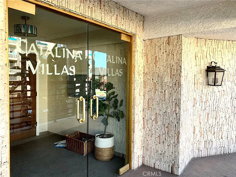 425 S Catalina Ave #4 — Photo 28