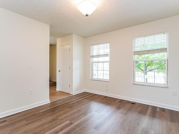 4th image of 4284 Promenade Ave