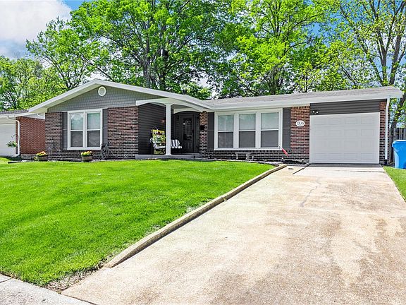 2nd image of 1105 Meadowgrass Dr