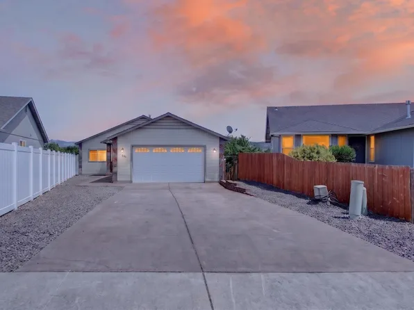 589 N Heights Dr, Eagle Pt, OR 97524